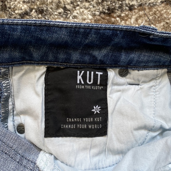 Kut From The Kloth Size 4 Jeans with Distressed Knee - Picture 3 of 6